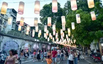 Phố Bích họa Phùng Hưng lung linh đèn lồng đón Trung thu