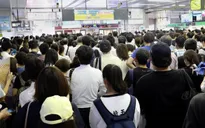 5.000 hành khách mắc kẹt tại sân bay Narita do bão Faxai