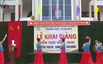 Lễ khai giảng muộn tại vùng lũ Quảng Bình