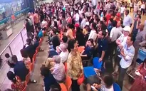 Cận Tết Nguyên đán, áp lực đổ dồn về sân bay Tân Sơn Nhất