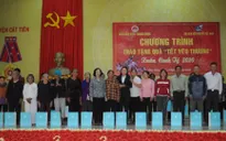 Trưởng ban Dân vận Trung ương trao quà Tết tại Lâm Đồng