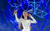 Ca sĩ Đông Nhi: Một năm viên mãn!