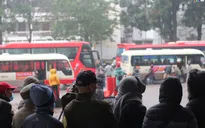 Bệnh nhân điều trị tại 10 bệnh viện cùng lên "Chuyến xe yêu thương" về quê ăn Tết