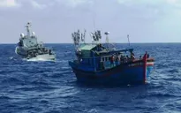 Cứu nạn tàu cá trôi dạt trên biển
