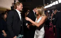Brad Pitt thân mật với vợ cũ tại lễ trao giải SAG Awards 2020
