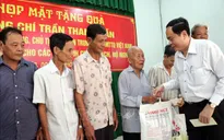 Chủ tịch Ủy ban Trung ương MTTQ Việt Nam chúc Tết, tặng quà tại Sóc Trăng