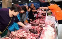 Trung Quốc đảm bảo nguồn cung thịt lợn dịp Tết