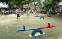 Biến rác, phế liệu thành sân chơi tái chế cho trẻ em