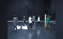 BTS "thả thính" fan với ảnh tập luyện nửa đêm