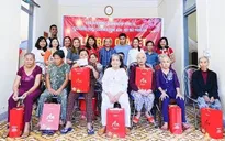 Tet gifts handed out to the disadvantaged in Quang Tri