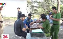 TP.HCM kiểm tra nồng độ cồn, test ma túy lái xe dịp cao điểm giáp Tết