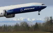 Doanh thu Boeing lần đầu tiên giảm sau hơn 20 năm