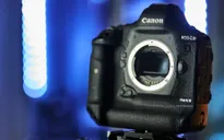 Canon ra mắt "bánh chưng" EOS-1D X Mark III