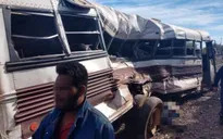 Xe bus va chạm tàu hỏa ở Mexico, hàng chục người thương vong