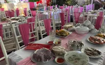Câu chuyện tiêu dùng: "Bom" cỗ cưới hay snack khoai tây dưa leo?