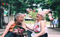 Ghé thăm nơi ở của các cụ ông, cụ bà gây sốt với bộ ảnh cực "teen"