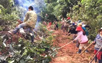 Nước lũ cuốn 1 trung úy biên phòng và 1 sinh viên tử vong