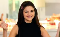 Selena Gomez tiết lộ từng trầm cảm vì giãn cách xã hội