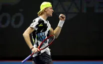 Loại Wawrinka, Shapovalov vào bán kết St Petersburg mở rộng