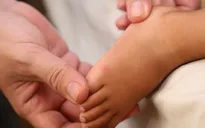Cần Thơ: Nhiều trẻ mắc tay chân miệng trong tình trạng nặng