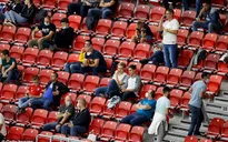UEFA đồng ý để khán giả vào sân tại cúp châu Âu, nhưng với 1 điều kiện