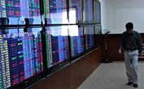 VN-Index rơi “tự do” sau khi Tổng thống Trump nhiễm COVID-19