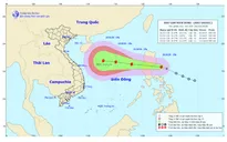 Bão số 8 di chuyển nhanh, mạnh lên khi vào Biển Đông