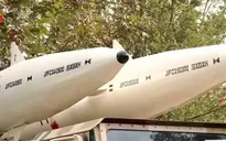 Iran tuyên bố sẵn sàng mua bán vũ khí khi lệnh cấm vận hết hiệu lực