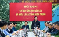 Phó Thủ tướng Trịnh Đình Dũng: Nhiệm vụ số một là tập trung cứu trợ người dân