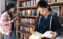 Hàng nghìn đầu sách ở thư viện xóm đảo mở mang tri thức cho trẻ nông thôn