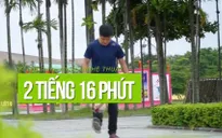 Thầy hiệu trưởng tâng bóng liên tục 2 giờ để quyên góp giúp đỡ trẻ mồ côi