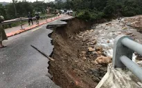 Nhiều tuyến quốc lộ tại miền Trung vẫn chưa thể lưu thông