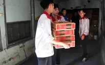 Đường dây nóng tiếp nhận vận chuyển miễn phí hàng cứu trợ vùng lũ