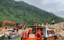Gian nan vận chuyển tiếp tế trên tuyến đường thủy vào thủy điện Rào Trăng 3