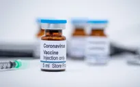Nga nghiên cứu vaccine COVID-19 dưới dạng nhỏ giọt hoặc xịt