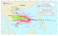 Bão số 9 dự kiến đổ bộ đêm 27/10, có thể tạo sóng cao hàng chục mét trên biển