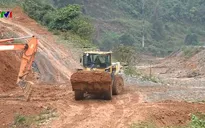 Quảng Trị huy động mọi nguồn lực khắc phục giao thông để cứu trợ vùng bị cô lập