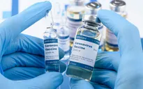 Nga thiếu thiết bị để mở rộng sản xuất vaccine COVID-19
