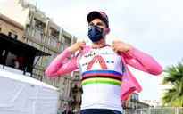 Filippo Ganna đạt thành tích tốt nhất chặng 1 Giro d’Italia