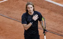 Tsitsipas xuất sắc vượt qua vòng 4 Pháp mở rộng
