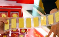 Giá vàng trong nước đi ngược dự báo về một đợt "rung lắc" mạnh?