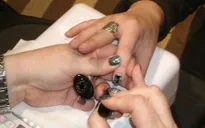 Câu chuyện tiêu dùng: Bộ nail tiền triệu hay văn hoá ăn buffet?
