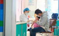 Trung Quốc thiếu vaccine cúm do tăng vọt nhu cầu tiêm phòng