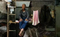 Người Hong Kong không đủ tiền thuê nhà “quan tài”