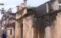 Làng cổ trong phố đang dần phôi pha