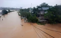 Lũ lớn gây ngập diện rộng ở Quảng Trị, 1 người chết, 8 người mất tích