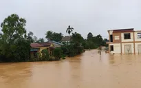 Mưa lũ lớn, ngành đường sắt tạm dừng chạy tàu tuyến Hà Nội - Đông Hà