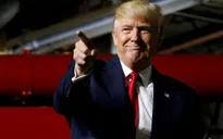 Trước ngày bầu cử: Bất ngờ Tổng thống Trump được xóa nợ hàng trăm triệu USD