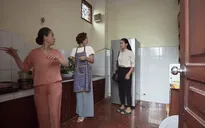 Lửa ấm - Tập 30: Nghĩ con dâu đi trực không về, bà Mai vô tư rủ Ngọc ở lại ăn cơm