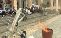 Nhóm học sinh cấp 3 sáng chế robot cứu hỏa